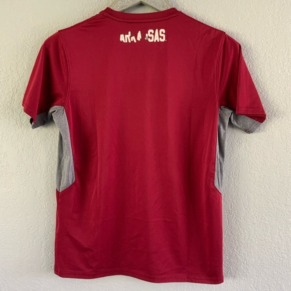 Arkansas Razorbacks Shirt - Picture 3 of 4